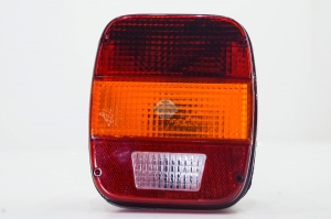 Lanterna Tras F-4000/Cargo/Vw C/Refletivo Pisca Lateral (Sem Vigia) Ld