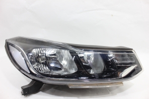 Farol Ld Tracker 17/19 Usado (742)